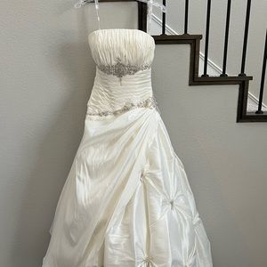 Alfred Angelo Strapless Wedding Dress